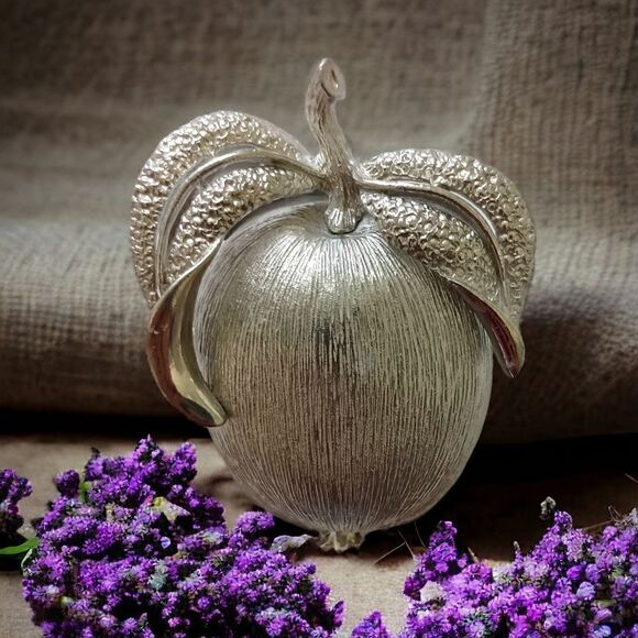 Sarah Coventry Apple Brooch Pendant Adams Delight Vintage 60s Silver Tone MCM.  - Picture 1 of 16